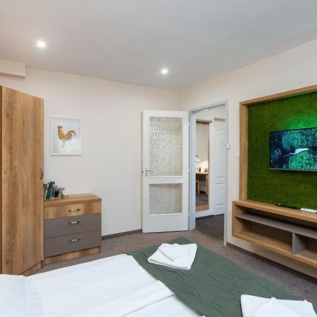 Forro Fogado & Bauer Bistro Hotel Roszke Екстериор снимка