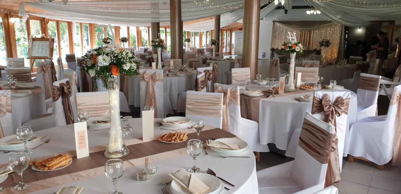 Forro Fogado & Bauer Bistro Hotel Roszke Екстериор снимка